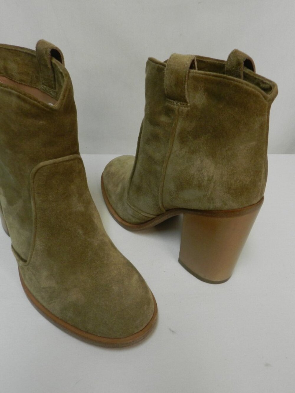 Laurence Dacade Suede ankle pull on boots brown heeled Italy Size Sz 39 US 8